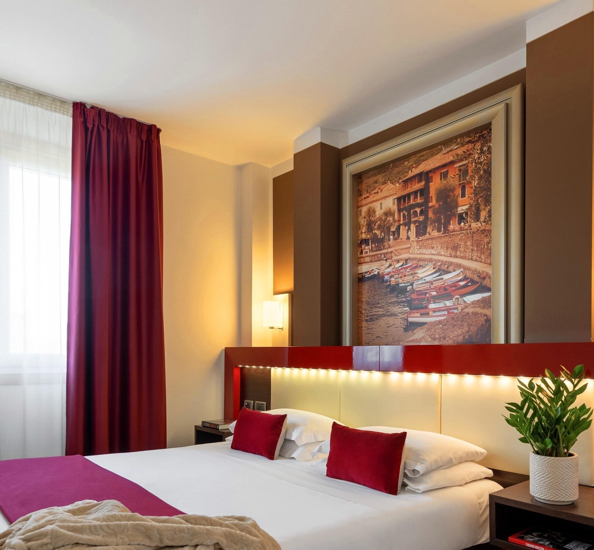 Kairos Garda Hotel Castelnuovo del Garda Ngoại thất bức ảnh