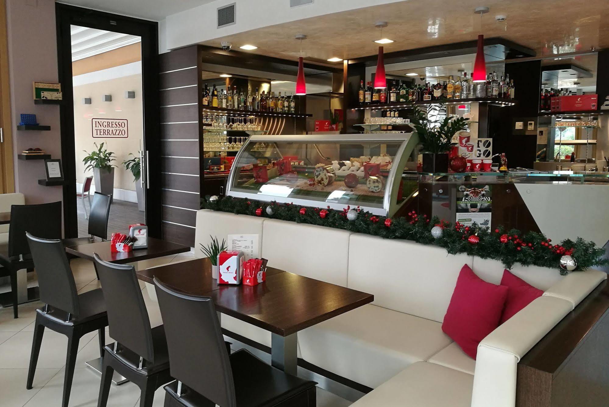 Kairos Garda Hotel Castelnuovo del Garda Ngoại thất bức ảnh
