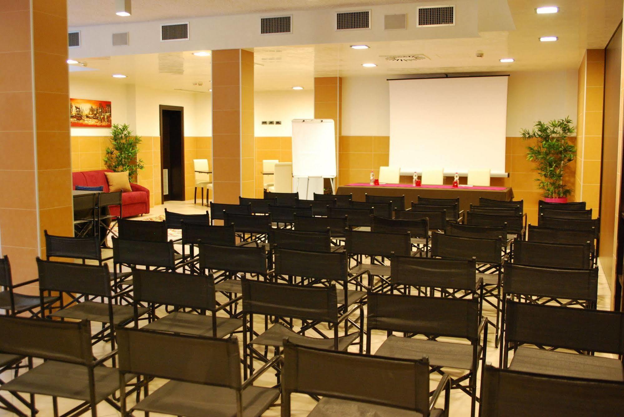 Kairos Garda Hotel Castelnuovo del Garda Ngoại thất bức ảnh